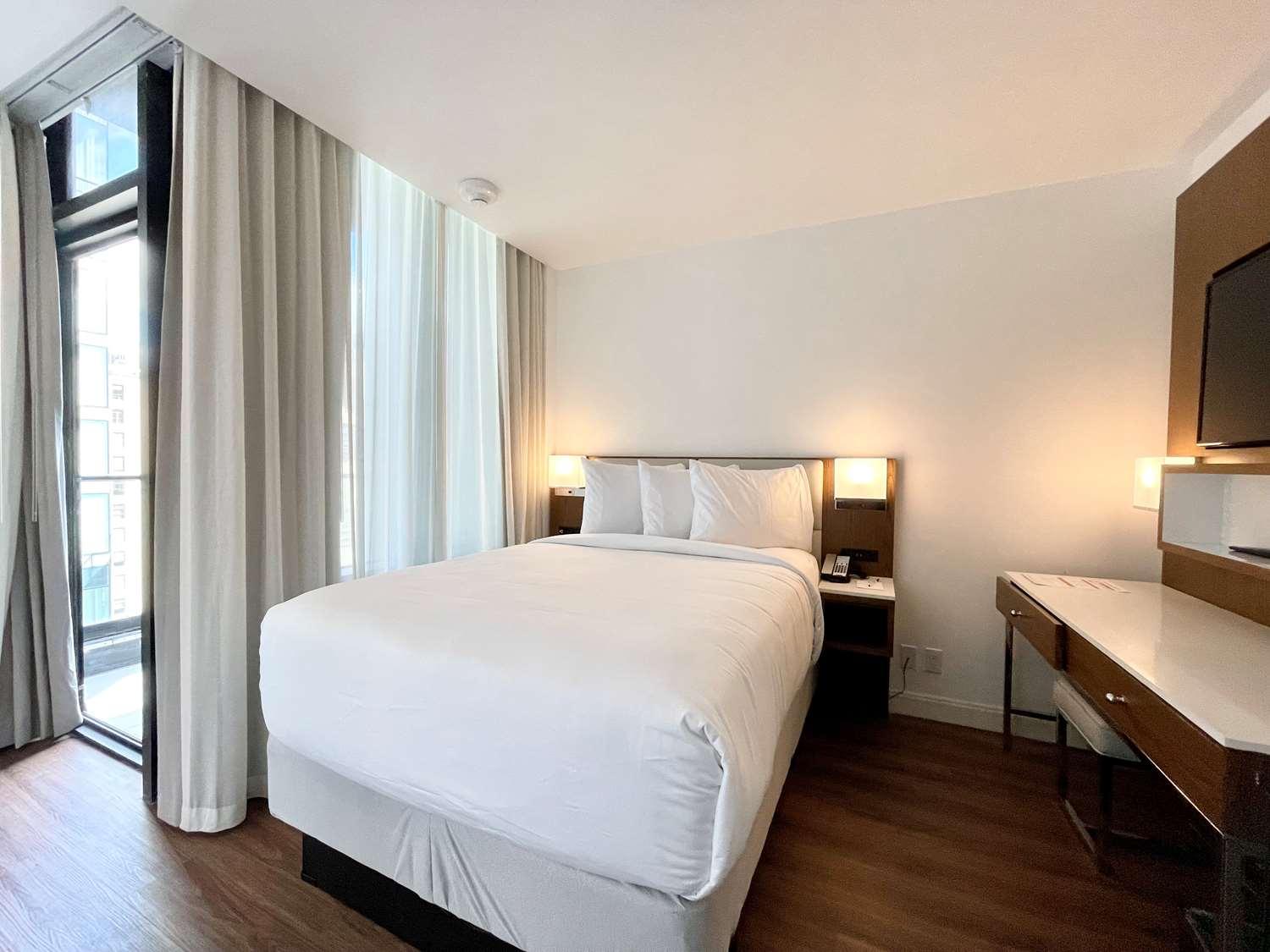 Best Western Premier Empire State Hotel Нью-Йорк Экстерьер фото